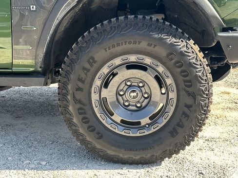 Used 2022 Ford Bronco Everglades image 13