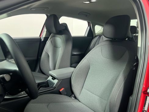 New 2025 Kia K4 LXS image 13