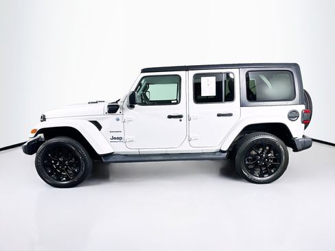 Used 2023 Jeep Wrangler Unlimited Sahara w/ Cold Weather Group AWD/4WD image 4