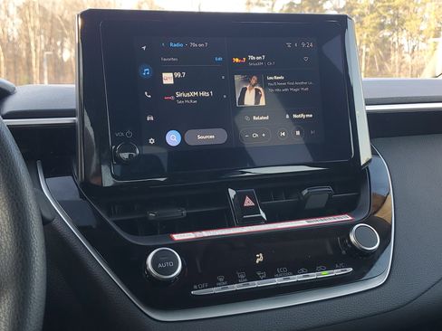 Certified 2025 Toyota Corolla LE image 23