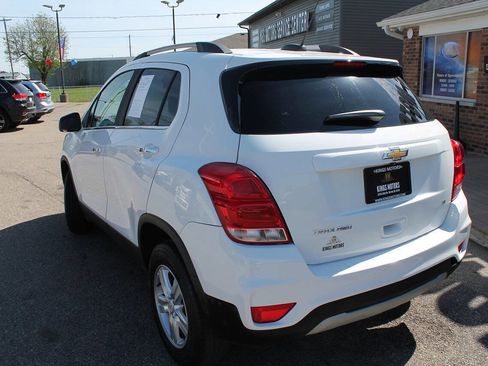 Used 2019 Chevrolet Trax LT w/ LT Convenience Package image 3