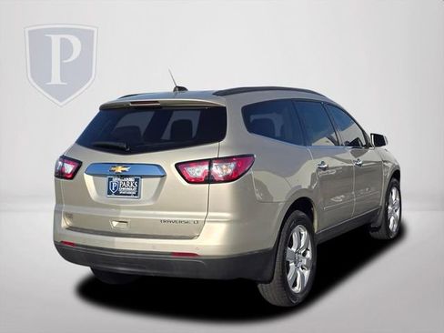 Used 2016 Chevrolet Traverse LT w/ Style and Technology Package image 6