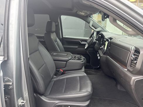 Used 2025 GMC Sierra 1500 SLT AWD/4WD image 28