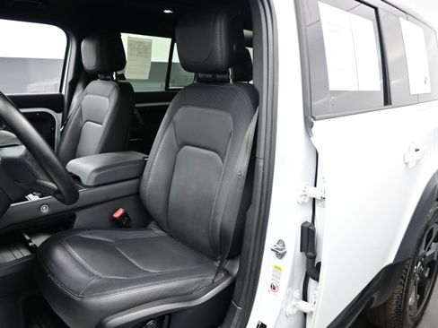 Used 2023 Land Rover Defender 110 X-Dynamic SE AWD/4WD image 16
