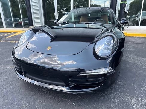Used 2016 Porsche 911 Carrera 4S AWD/4WD image 3