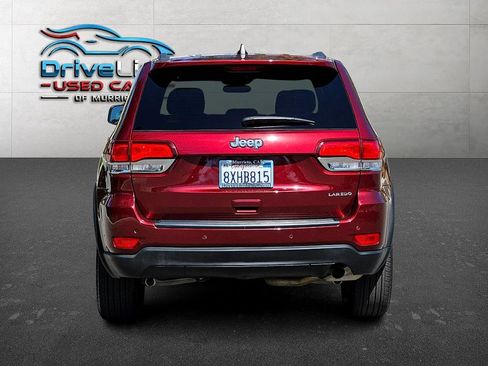 Used 2021 Jeep Grand Cherokee Laredo image 4