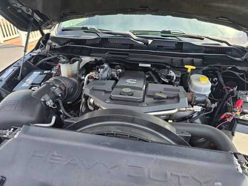 Used 2016 RAM 3500 Laramie image 32