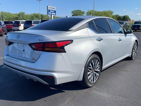 Used 2023 Nissan Altima 2.5 SV FWD image 5
