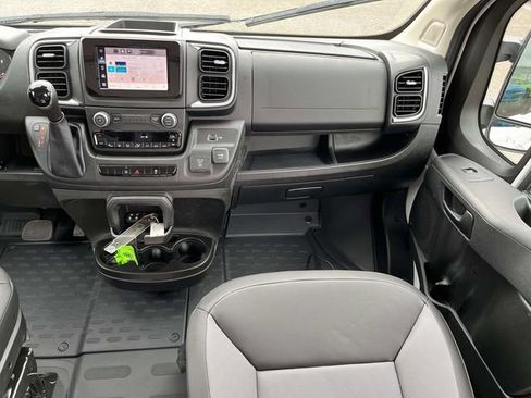 New 2024 RAM ProMaster 2500 w/ Quick Order Package 22G SLT image 12