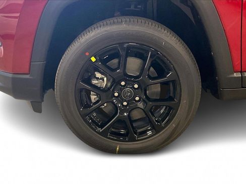 New 2026 Jeep Compass Latitude image 11