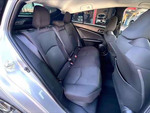 Used 2021 Toyota Prius LE image 23