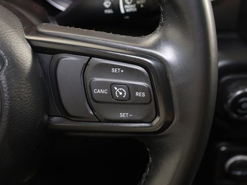 Used 2022 Jeep Wrangler Unlimited Sport image 31