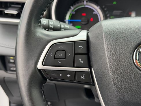 Used 2024 Toyota Highlander XLE image 19