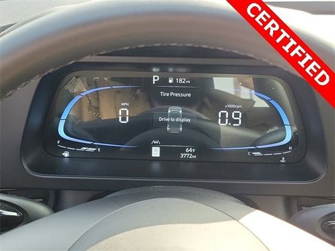 Certified 2025 Hyundai Elantra Sport image 7