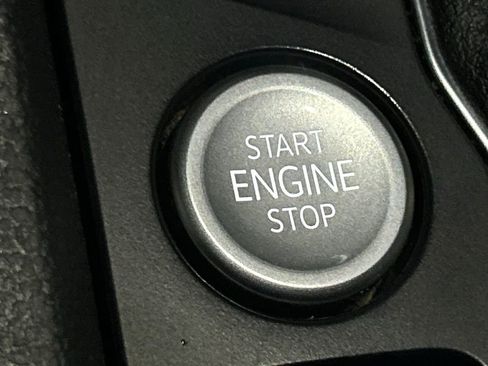 Used 2021 Volkswagen Atlas Cross Sport SE w/ Panoramic Sunroof Package image 55