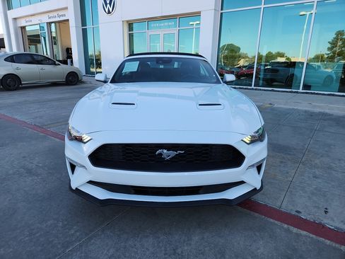 Used 2023 Ford Mustang Premium image 2