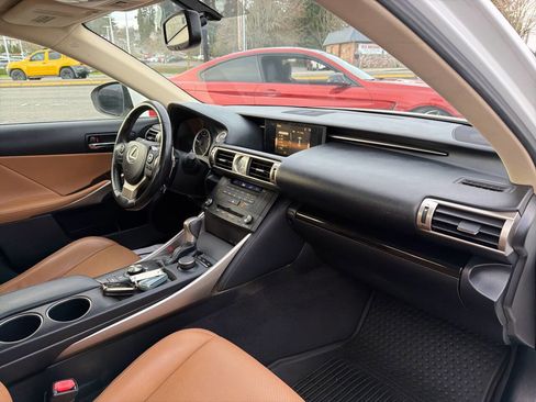 Used 2015 Lexus IS 250 image 17