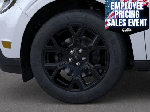 New 2025 Ford Maverick Lariat w/ Black Appearance Package AWD/4WD image 18