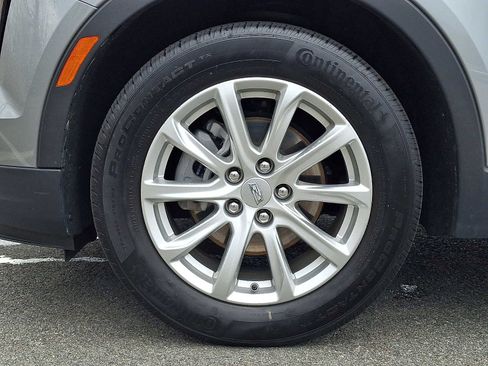Certified 2023 Cadillac XT4 Luxury w/ Cold Weather Package AWD/4WD image 8