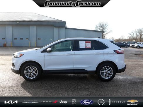 Used 2023 Ford Edge SEL w/ Convenience Package image 3