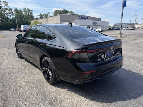 Used 2024 Honda Accord Sport image 4