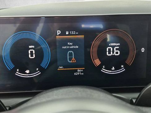 Certified 2026 Hyundai Santa Cruz SEL FWD image 11