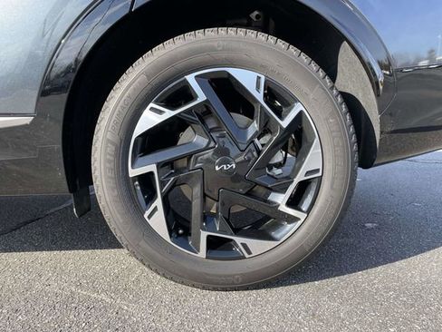 Used 2025 Kia Sportage SX image 9