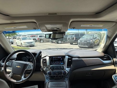 Used 2020 Chevrolet Suburban Premier RWD image 19