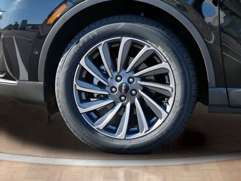 Certified 2023 Lincoln Corsair Reserve w/ Equipment Group 202A image 9