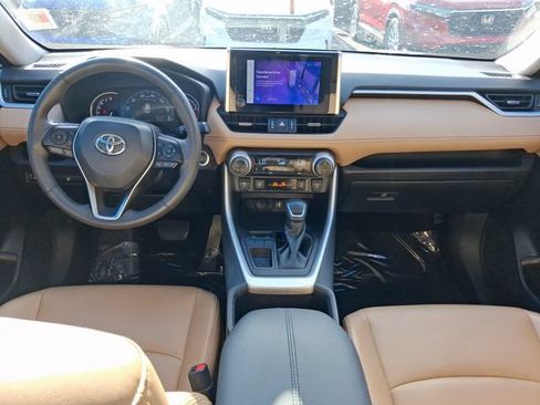 Used 2023 Toyota RAV4 XLE Premium FWD image 7