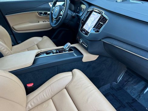 Certified 2023 Volvo XC90 T8 Ultimate w/ Lounge Package image 20
