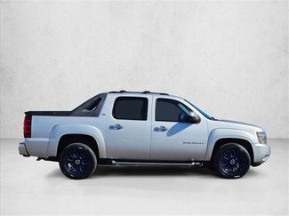 Used 2011 Chevrolet Avalanche LT w/ Suspension Package, Off-Road RWD video 4