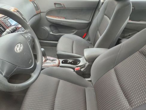 Used 2010 Hyundai Elantra GLS image 24