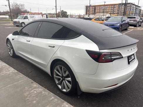 Used 2019 Tesla Model 3 Standard Range Plus image 5