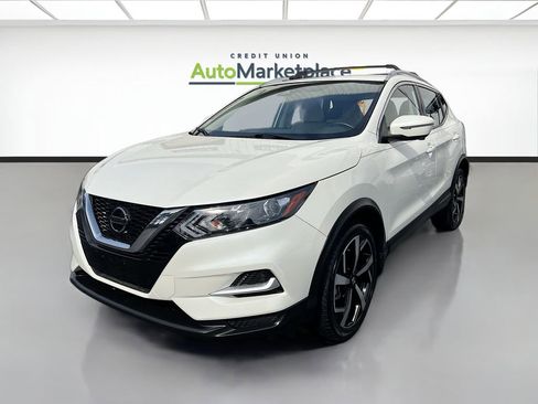 Used 2022 Nissan Rogue Sport SL image 3