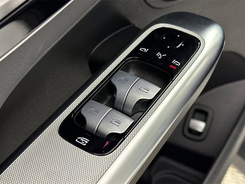 Certified 2026 Mercedes-Benz GLC 300 4MATIC image 12