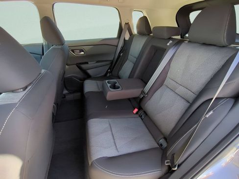 Certified 2026 Nissan Rogue SV FWD image 14