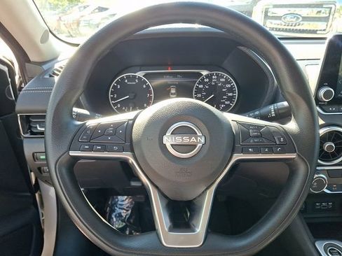 Used 2024 Nissan Sentra SV FWD image 14