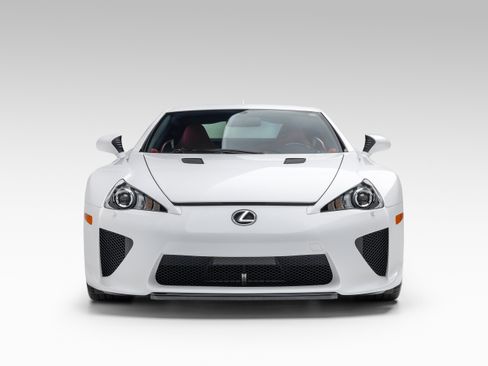 Used 2012 Lexus LFA RWD image 8