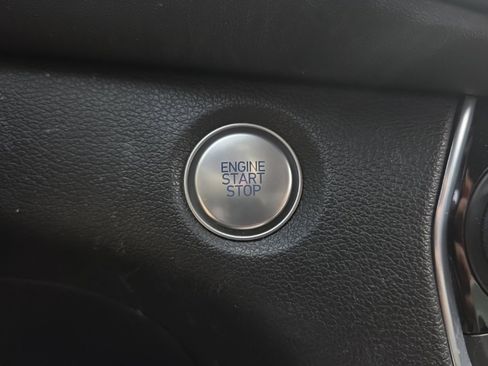 Used 2020 Hyundai Santa Fe SEL w/ Convenience Package image 28