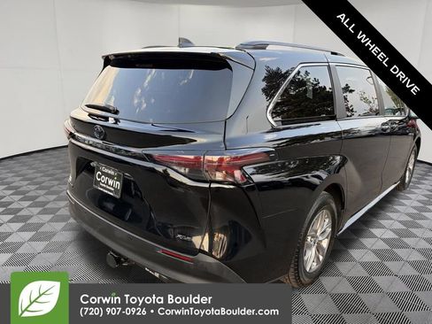 Used 2025 Toyota Sienna XLE w/ XLE Plus Package AWD/4WD image 9