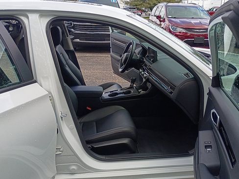Used 2023 Honda Civic EX-L image 16