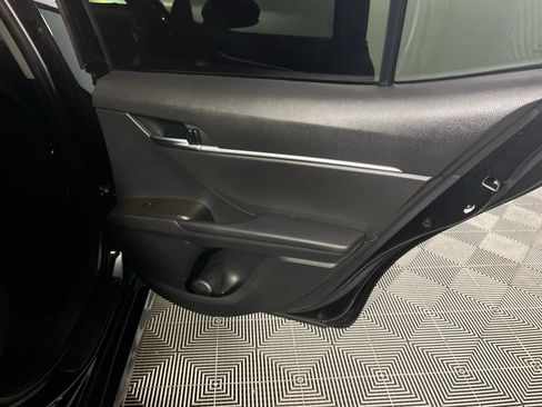 Used 2022 Toyota Camry LE image 31