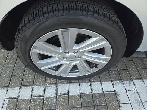 Used 2023 Land Rover Range Rover SE image 12