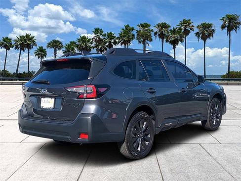 Used 2025 Subaru Outback Onyx Edition XT image 3