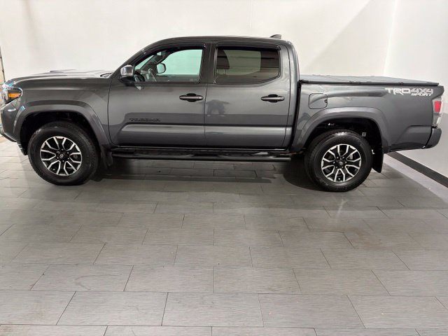 Used 2021 Toyota Tacoma TRD Sport w/ TRD Premium Sport Package AWD/4WD image 2