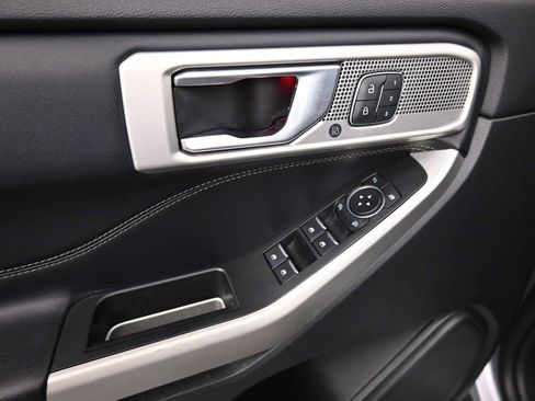 Used 2021 Ford Explorer Limited w/ Equipment Group 301A image 20