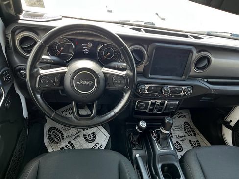 Used 2022 Jeep Gladiator Sport AWD/4WD image 8