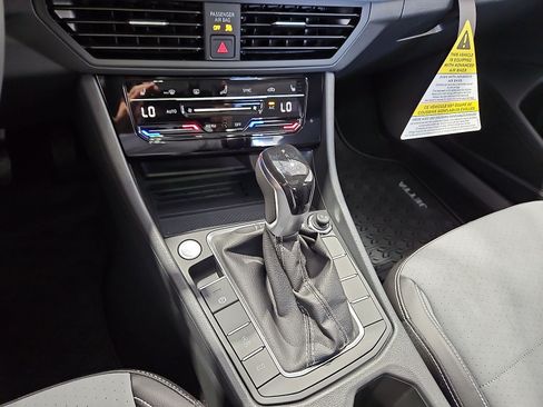 New 2026 Volkswagen Jetta SE FWD image 23