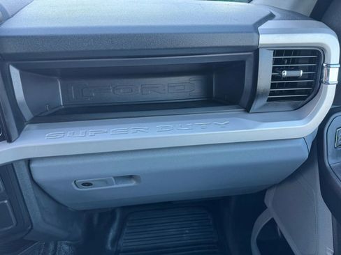 Used 2023 Ford F250 XL image 17